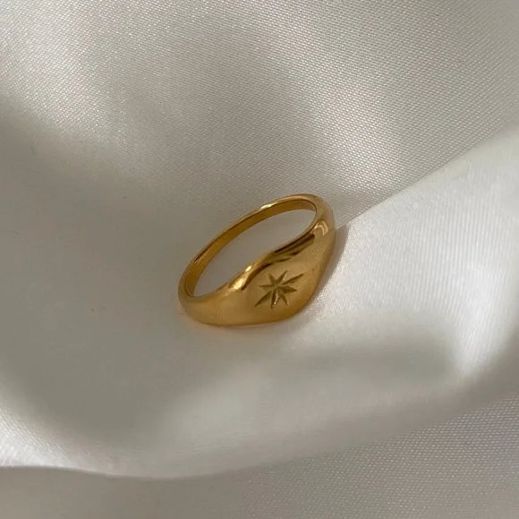 Aurora Ring - Picture 2 of 2